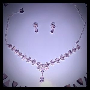 Beautiful wedding necklace earring set
